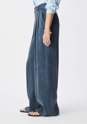 B32203549 Navy