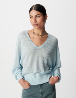 B31804540 Light blue