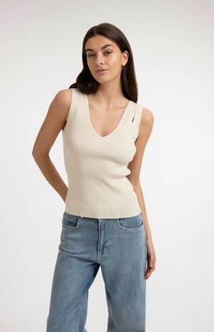 01-000602-607 Beige