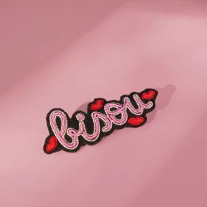BROCHE  Bisous