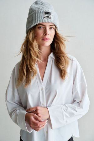 W26N1769 white 1