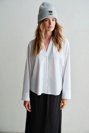 W26N1769 white 1