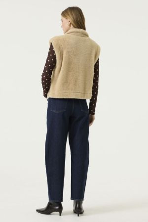T260293 Winter Camel 49