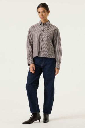 T260232 Hazel Bloom 447